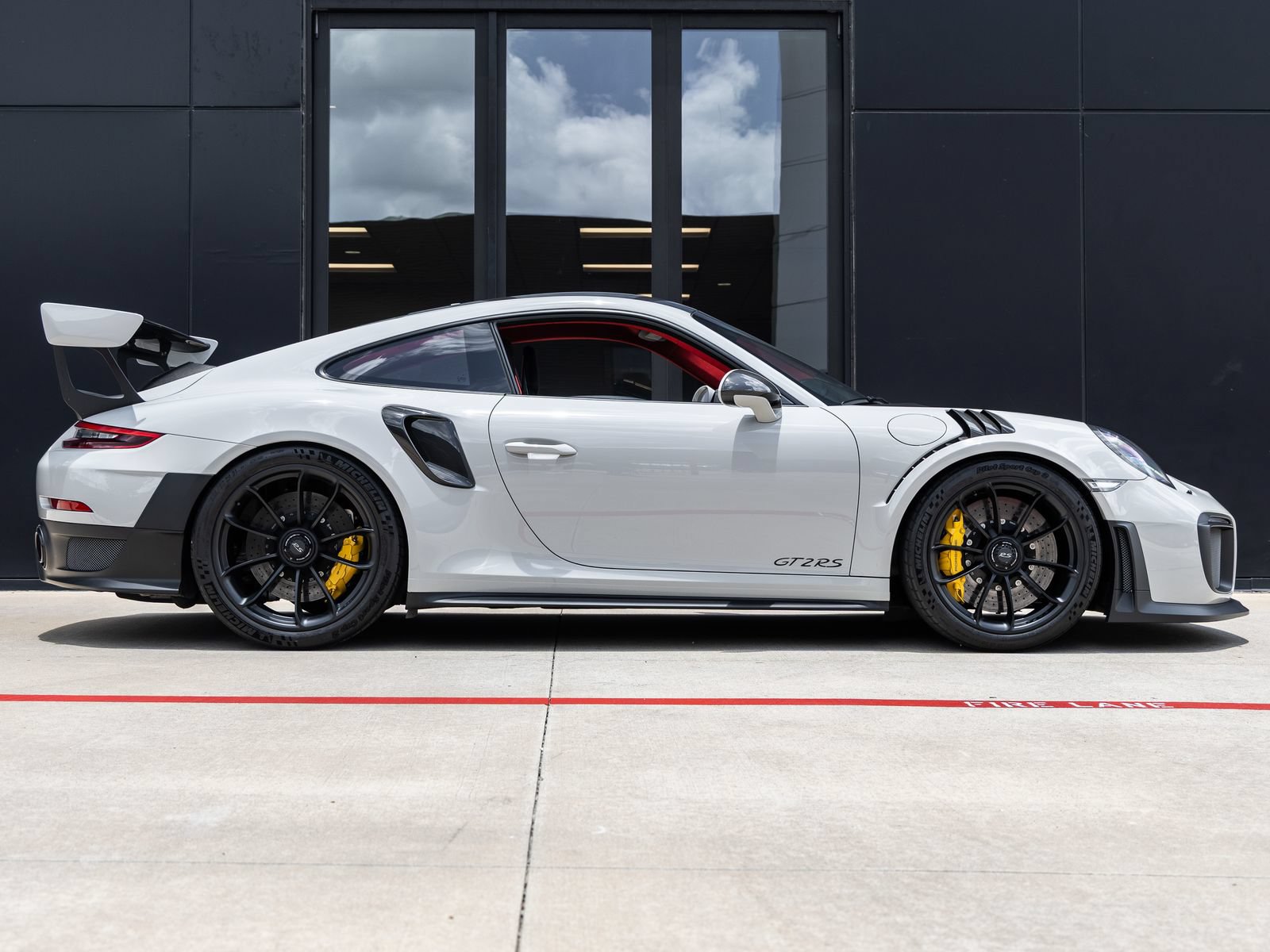 Certified 2019 Porsche 911 GT2 RS RWD image 14