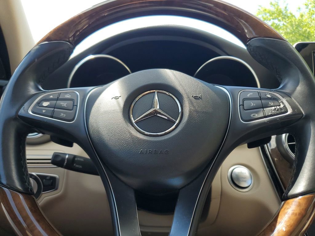 Used 2018 Mercedes-Benz C 300 Sedan w/ Premium Package image 23