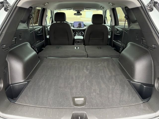 Used 2025 Chevrolet Blazer LT image 39