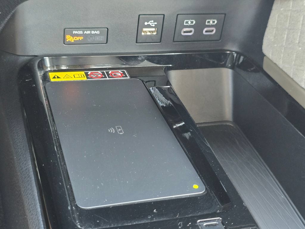 Certified 2025 Toyota Camry XLE AWD/4WD image 10