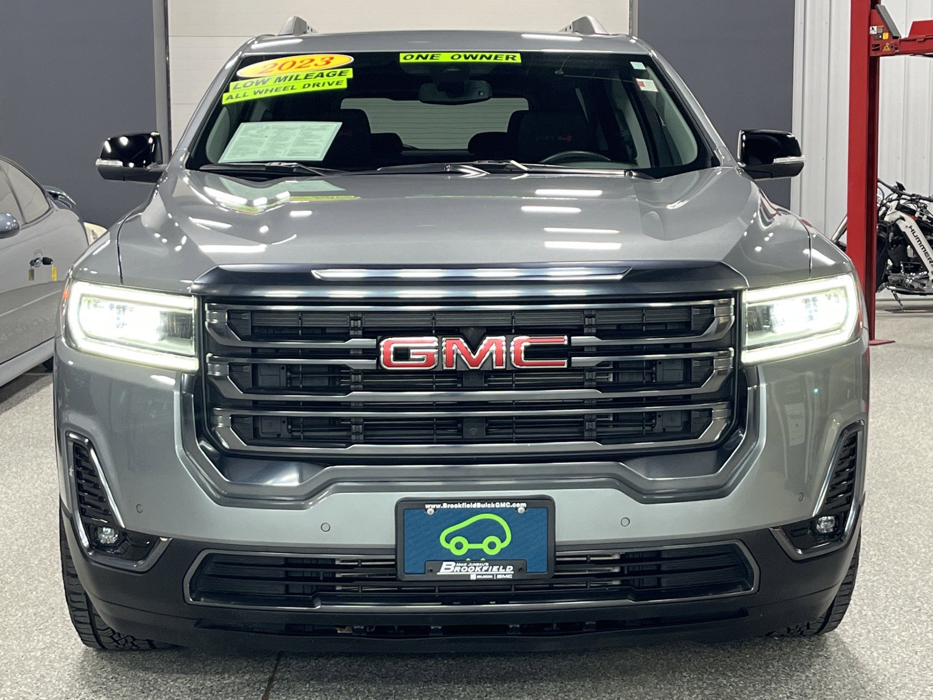 Used 2023 GMC Acadia AT4 w/ Trailering Package AWD/4WD image 6