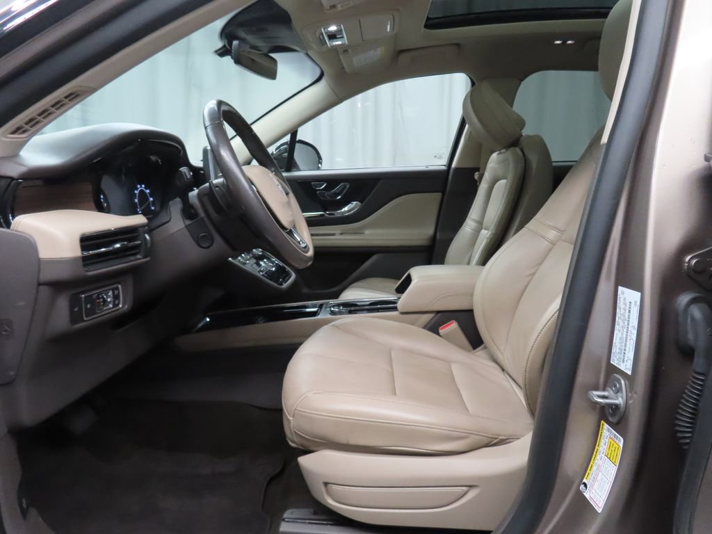 Used 2020 Lincoln Corsair Reserve AWD/4WD image 12