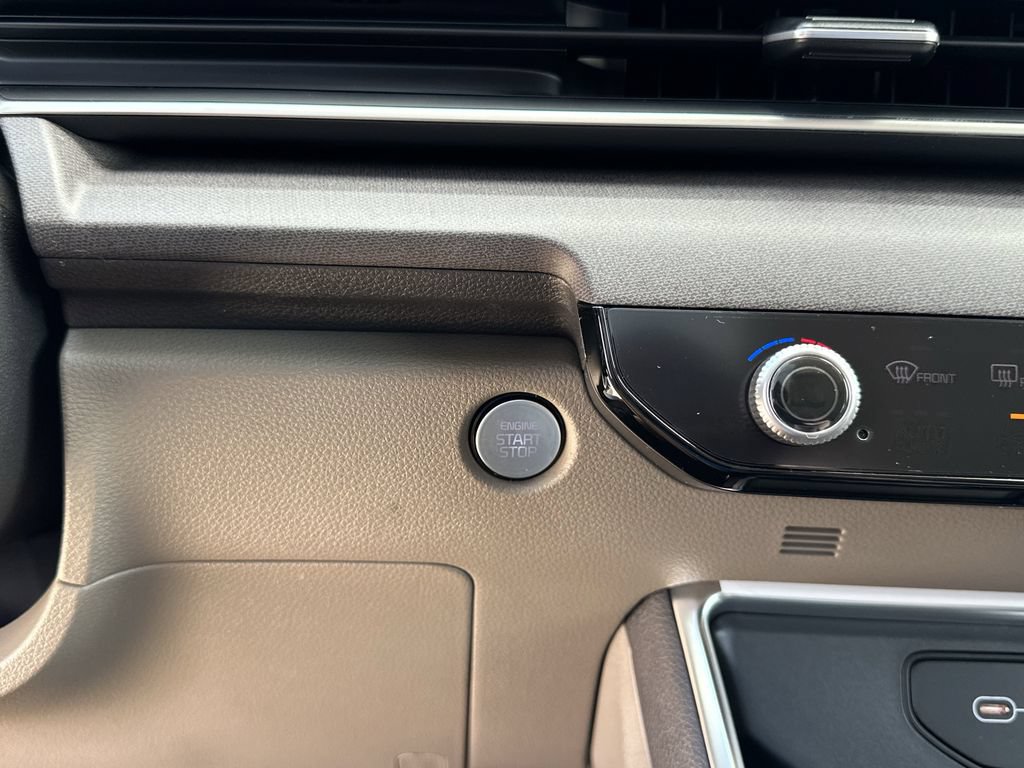 New 2026 Kia Carnival EX FWD image 25