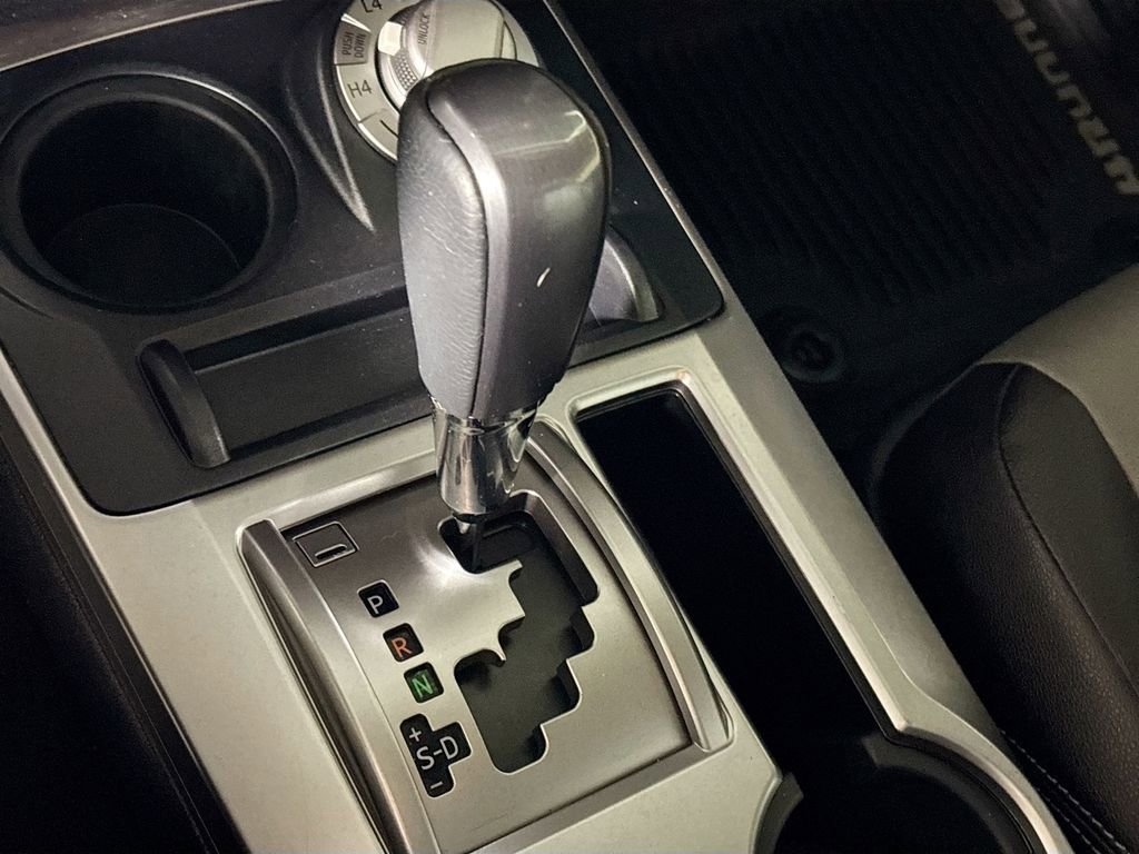 Used 2018 Toyota 4Runner SR5 Premium image 18