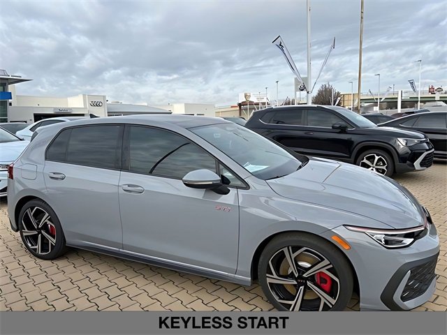 New 2026 Volkswagen GTI SE image 2