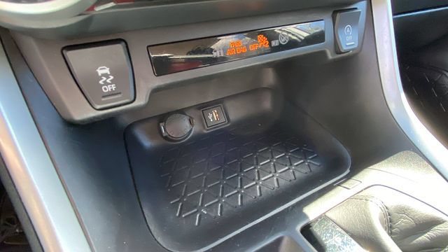 Used 2024 Toyota RAV4 LE AWD/4WD image 26