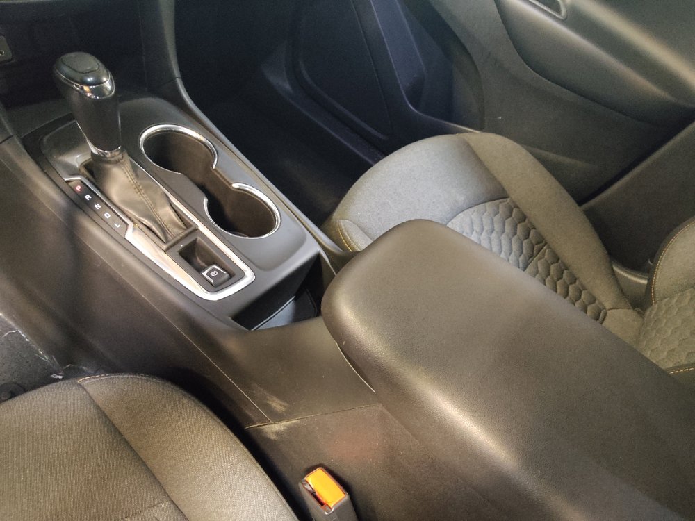 Used 2018 Chevrolet Equinox LT FWD image 26