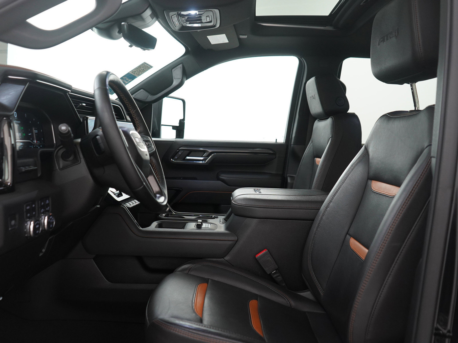 Used 2024 GMC Sierra 3500 AT4 w/ AT4 Premium Plus Package image 23