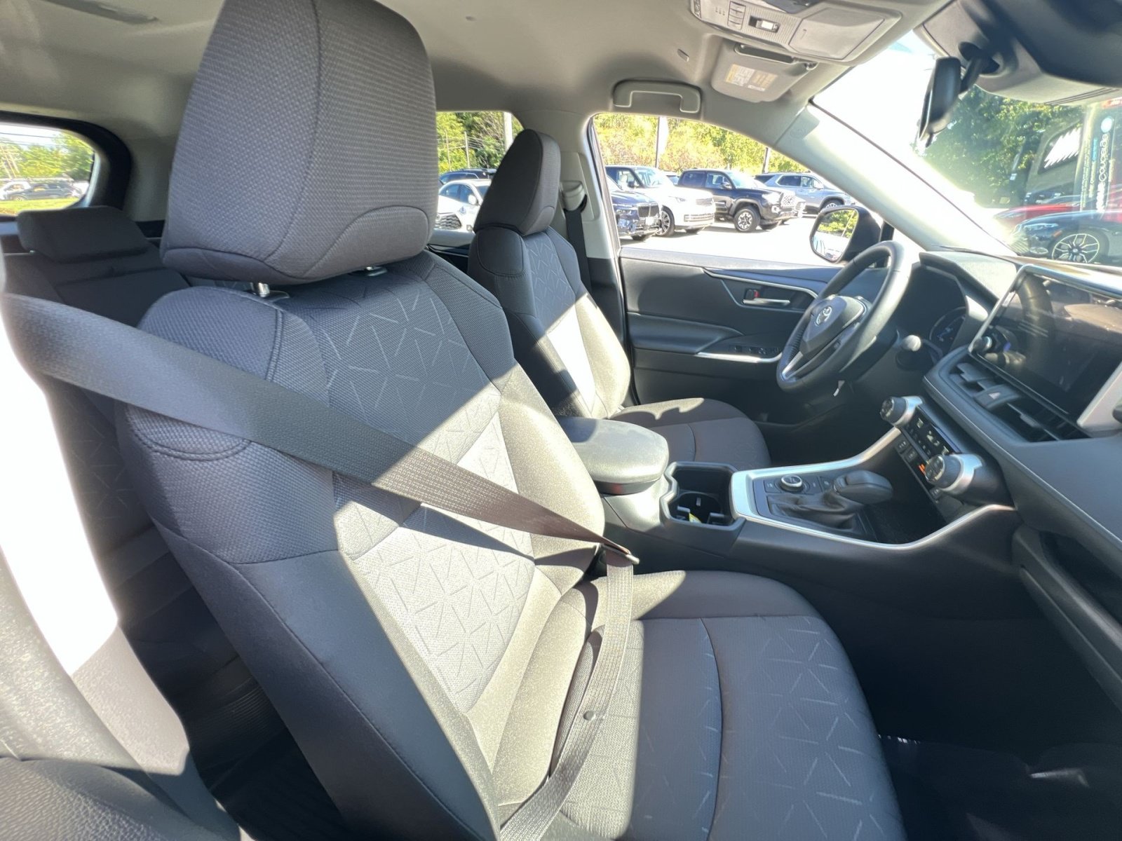 Used 2025 Toyota RAV4 XLE w/ Weather Package AWD/4WD image 25