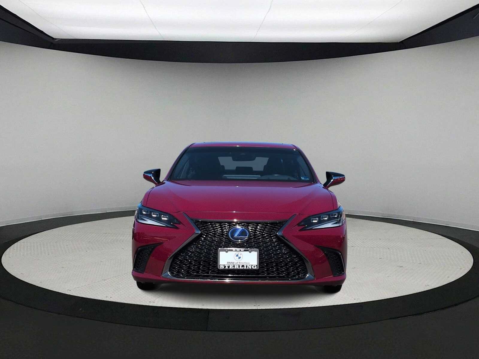 Used 2022 Lexus ES 300h F Sport w/ Accessory Package FWD image 3