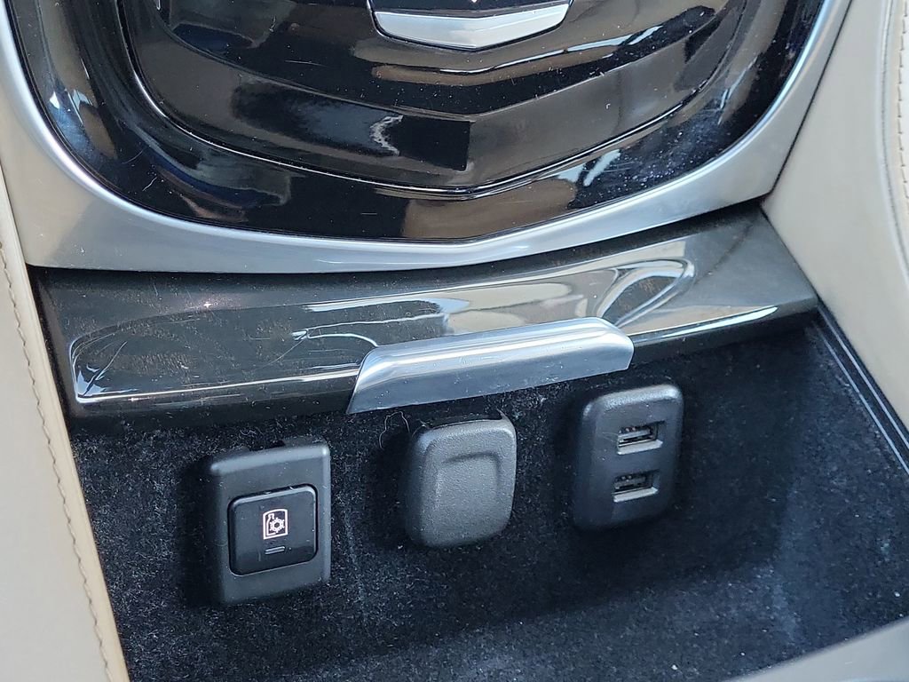 Used 2020 Cadillac Escalade ESV Platinum image 24
