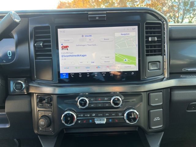 Used 2025 Ford F350 Lariat w/ Black Appearance Package image 21