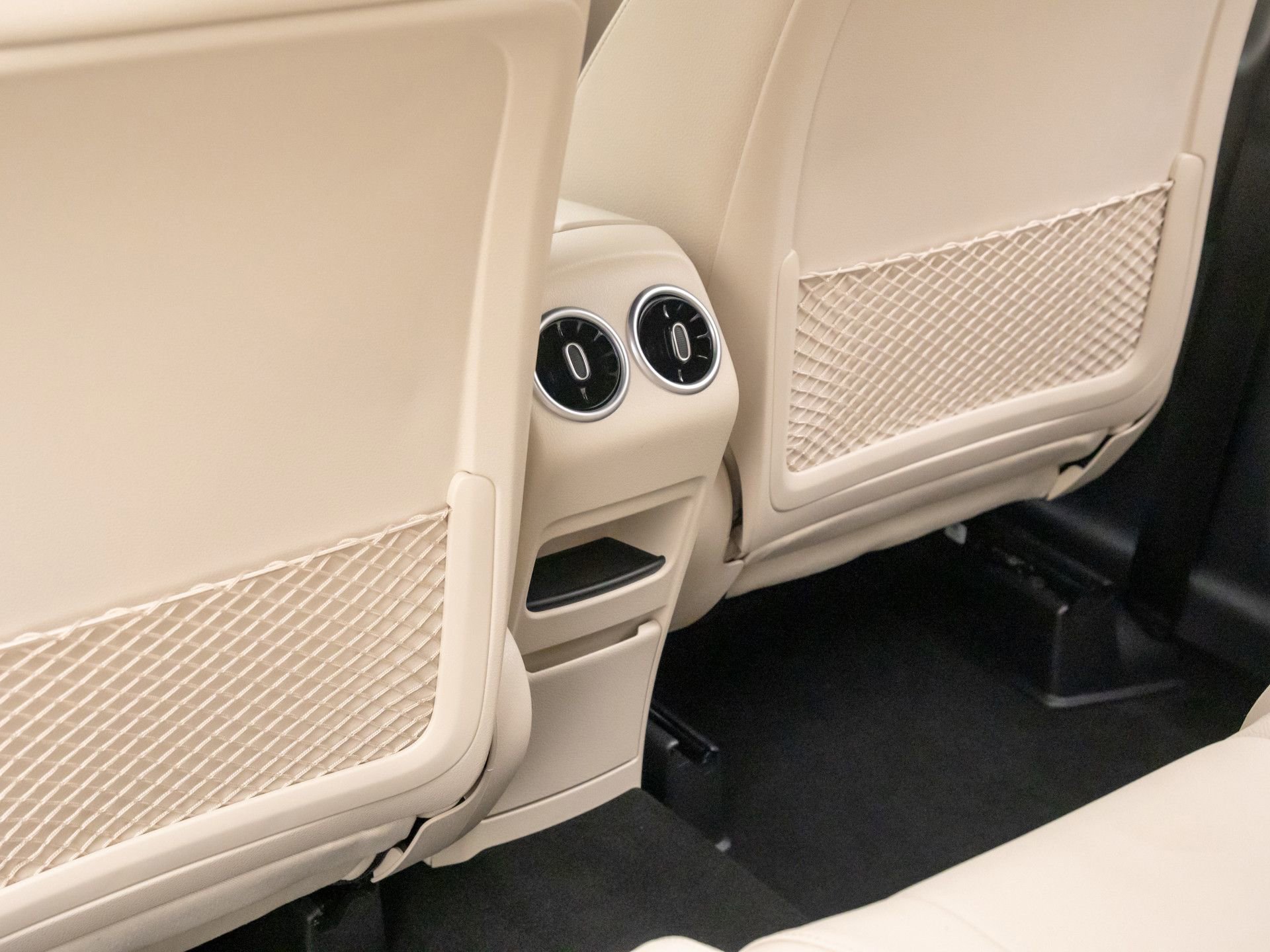 Certified 2025 Mercedes-Benz GLB 250 4MATIC image 19