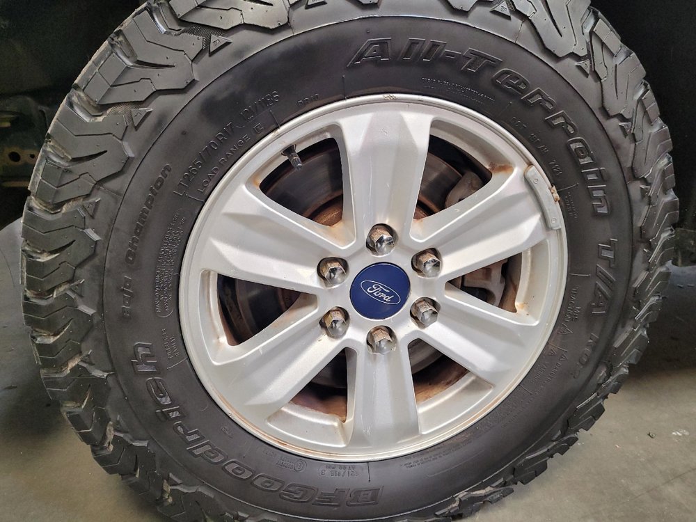 Used 2015 Ford F150 XLT AWD/4WD image 31