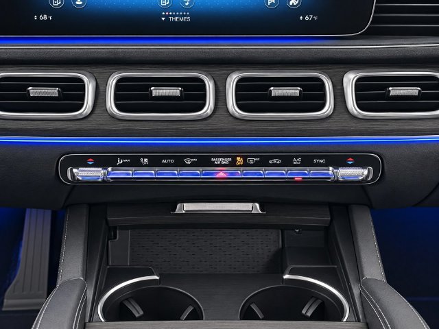Used 2023 Mercedes-Benz GLS 450 4MATIC image 18