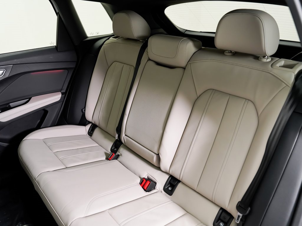 Used 2022 Audi Q4 e-tron Premium Plus image 23