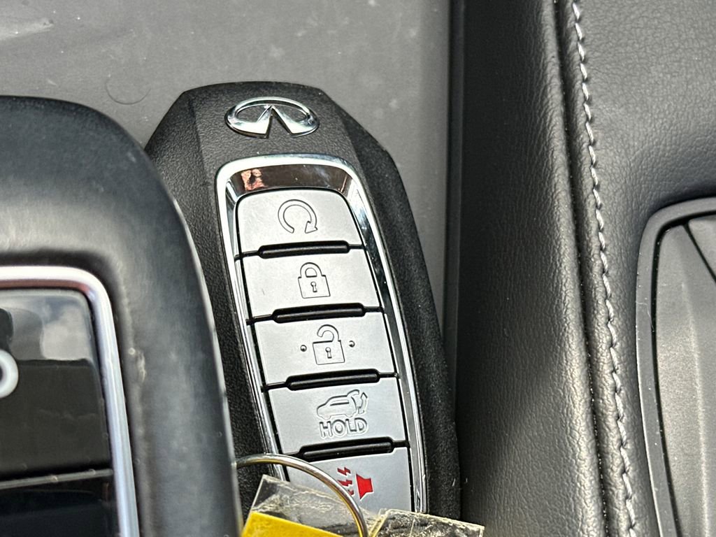 Used 2023 INFINITI QX50 Pure image 32