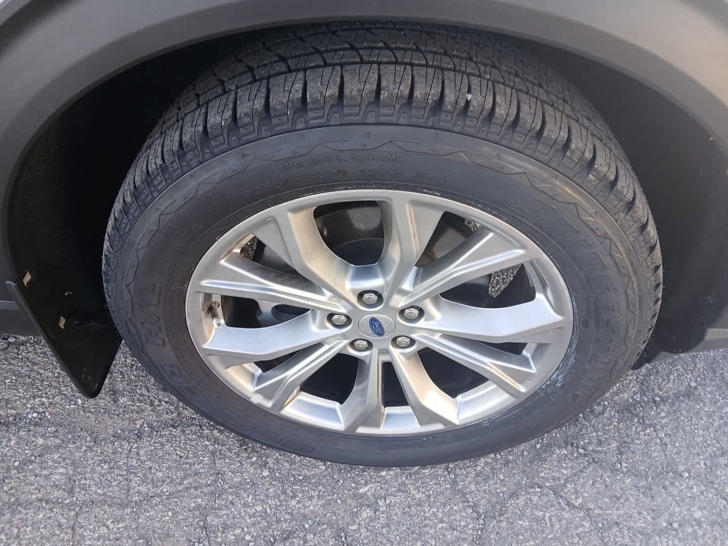 Used 2023 Ford Explorer Limited AWD/4WD image 11