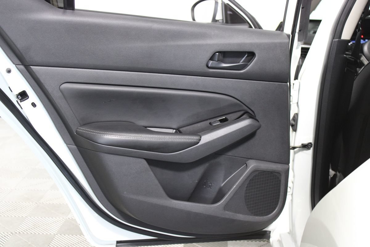 Used 2023 Nissan Altima 2.5 SV FWD image 23