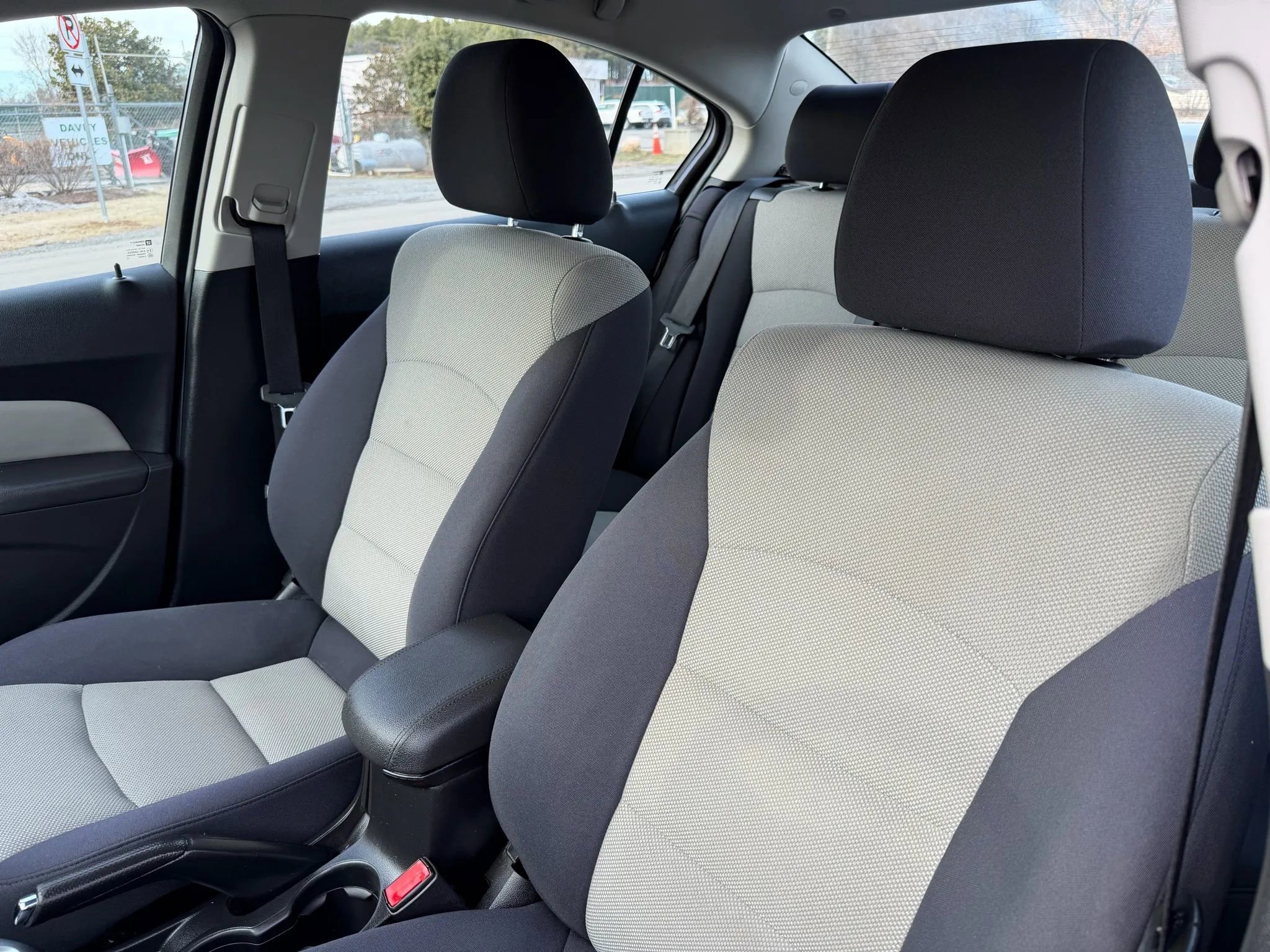 Used 2013 Chevrolet Cruze LS image 12