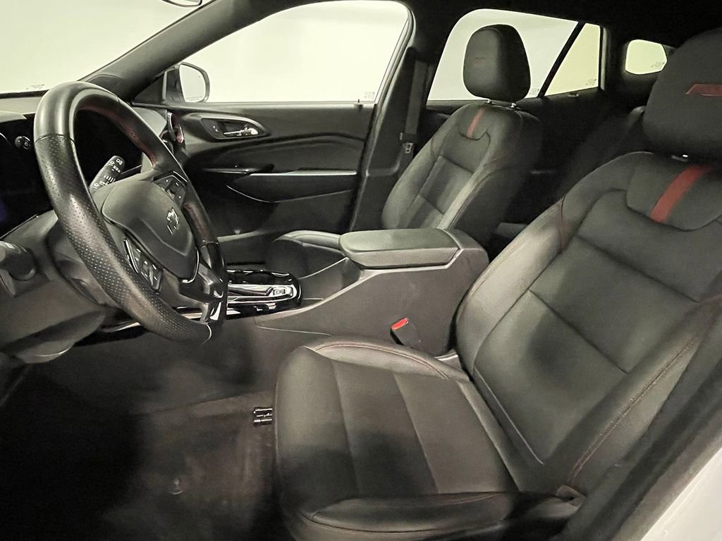 Used 2024 Chevrolet Trax RS w/ Driver Confidence Package image 3