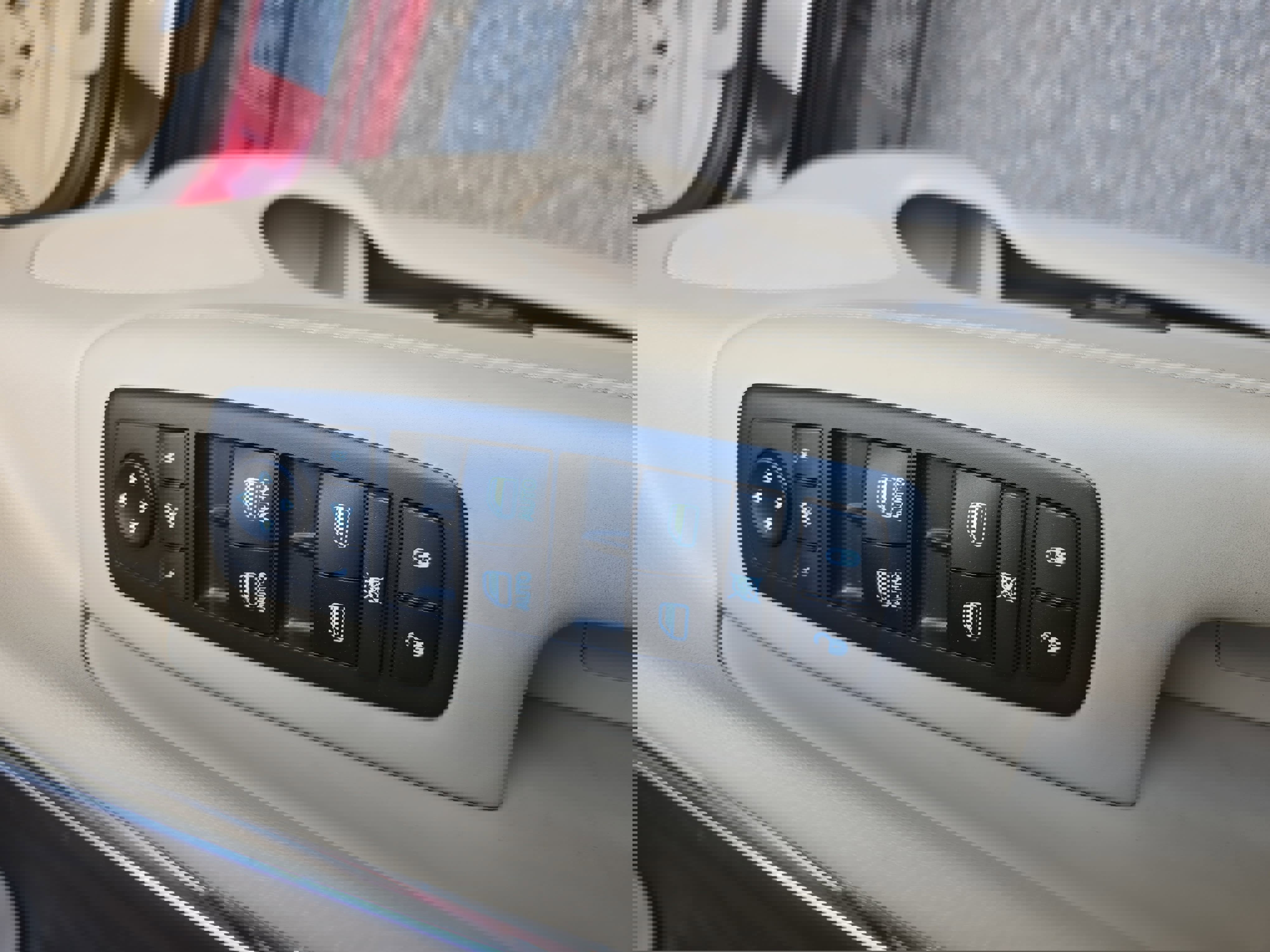 Used 2018 Jeep Grand Cherokee Overland image 29