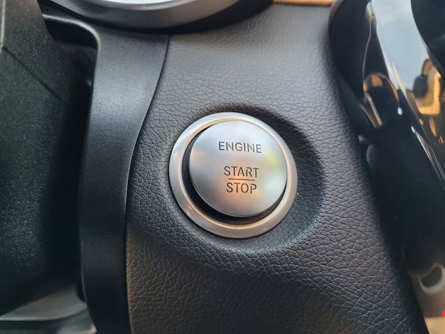 Used 2018 Mercedes-Benz C 300 Sedan image 17