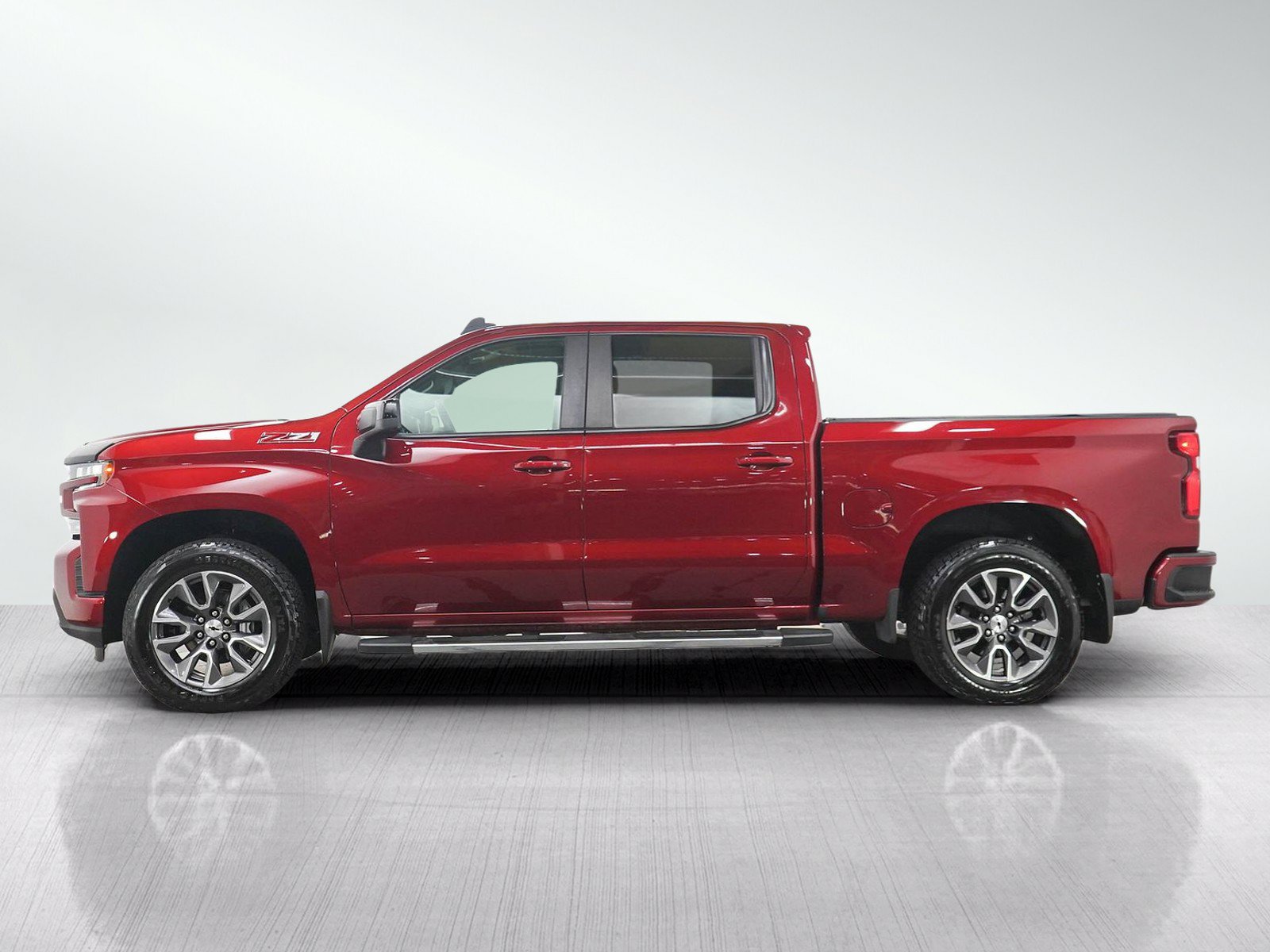 Used 2021 Chevrolet Silverado 1500 RST w/ Convenience Package II AWD/4WD image 2