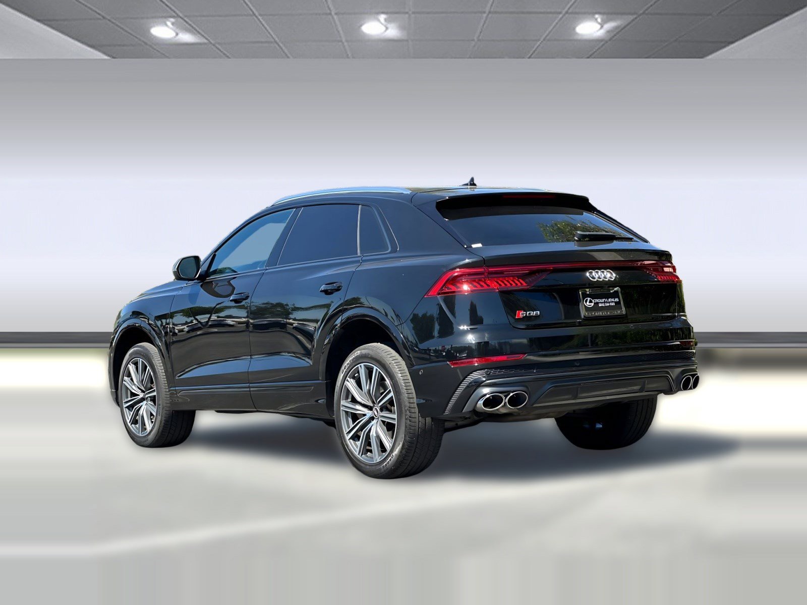 Used 2022 Audi SQ8 Prestige w/ Prestige Package image 3