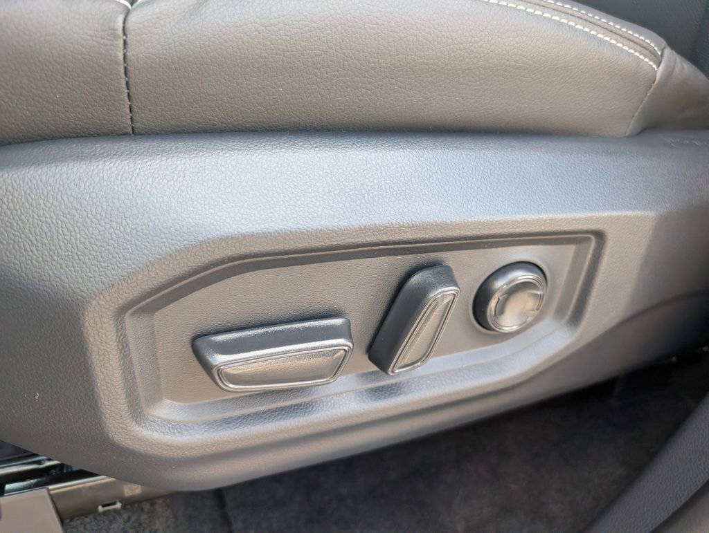 New 2026 Toyota Tundra Limited AWD/4WD image 11