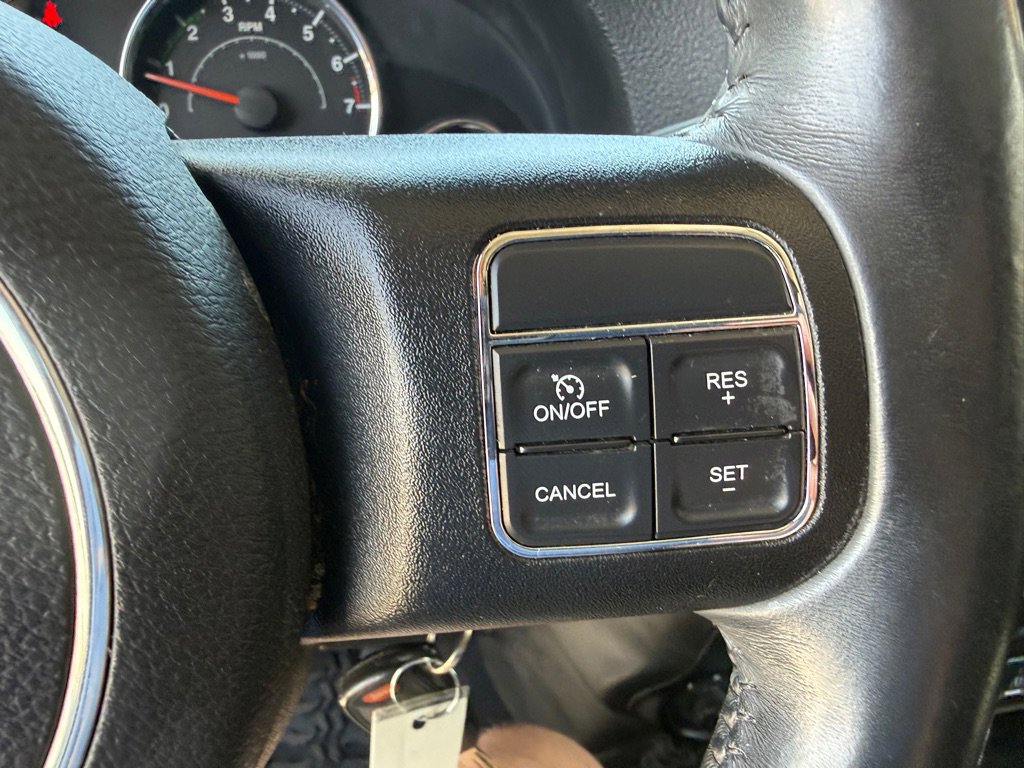 Used 2015 Jeep Wrangler Unlimited Sahara AWD/4WD image 17