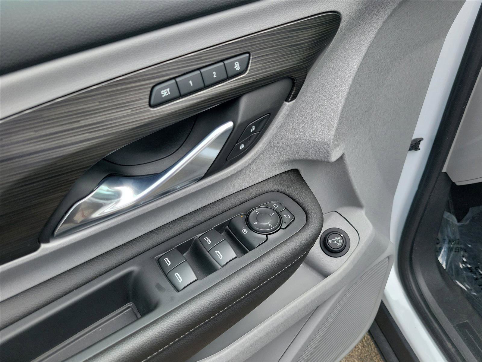 Used 2023 GMC Terrain SLT image 22