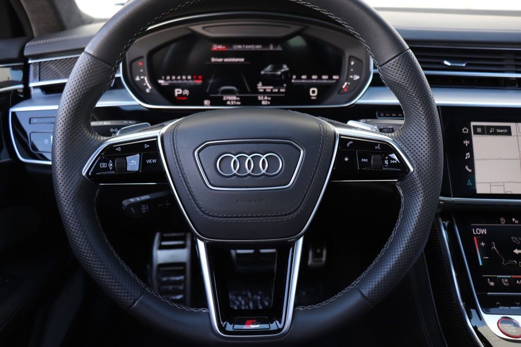 Used 2023 Audi S8 AWD/4WD image 42
