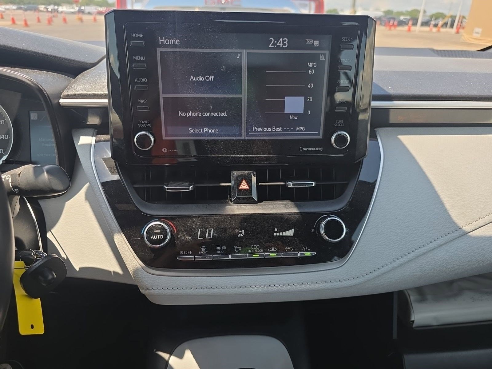 Used 2022 Toyota Corolla SE FWD image 11