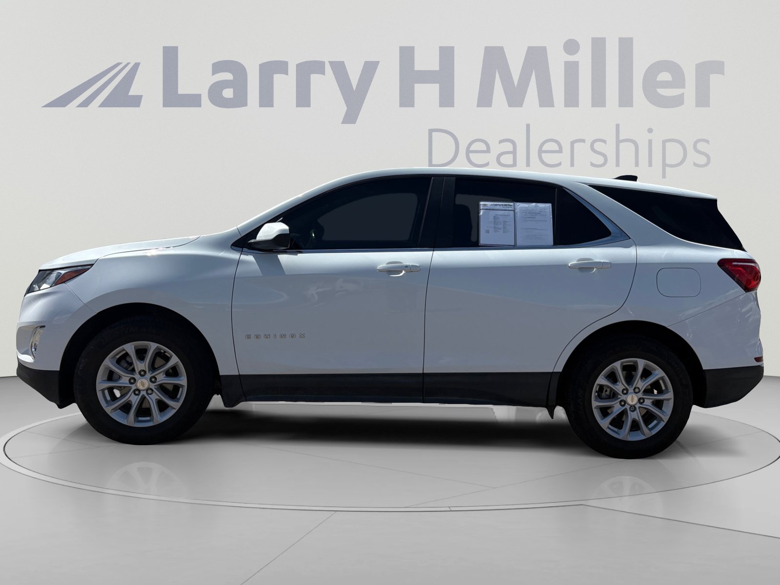 Used 2021 Chevrolet Equinox LT AWD/4WD image 2