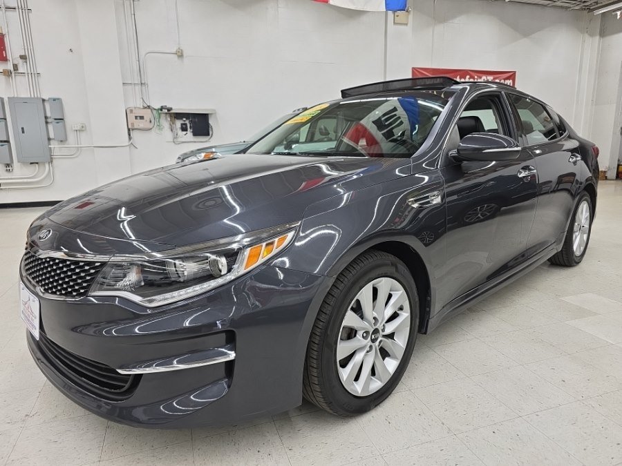 Used 2018 Kia Optima EX w/ Premium Package FWD image 3