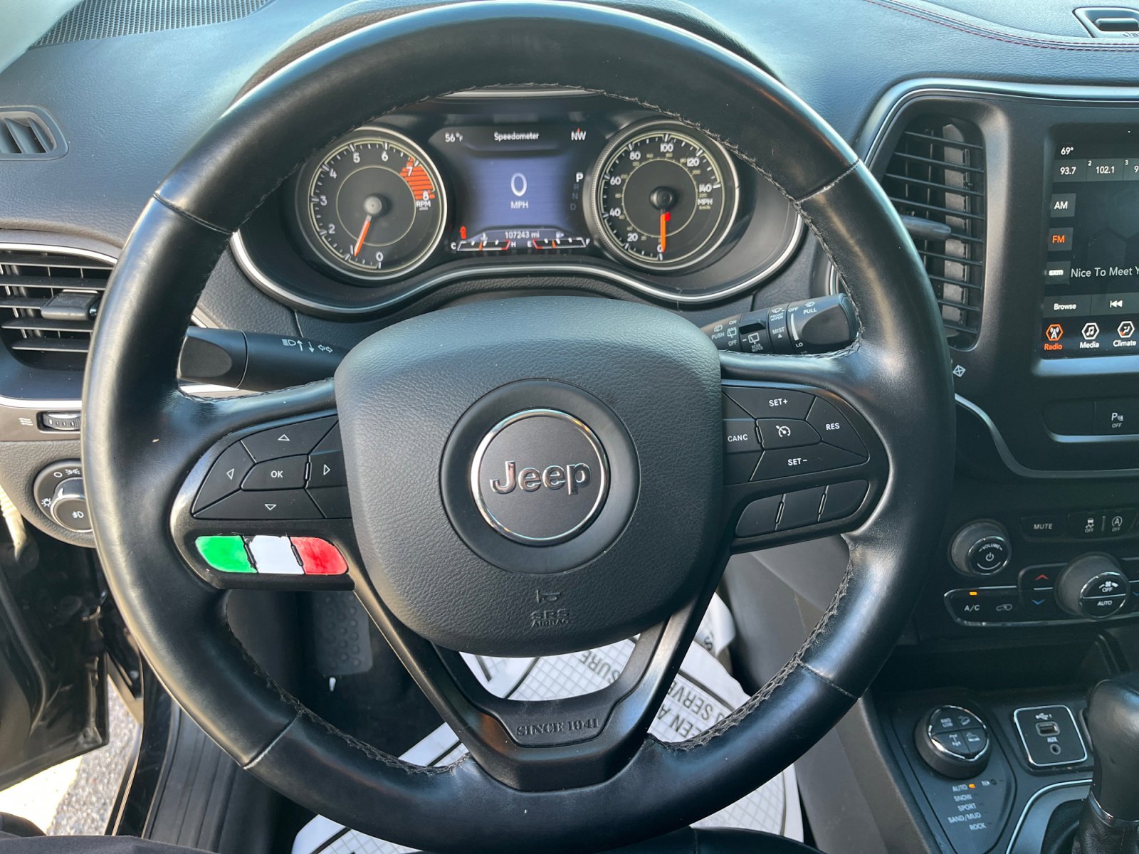 Used 2021 Jeep Cherokee Trailhawk image 9