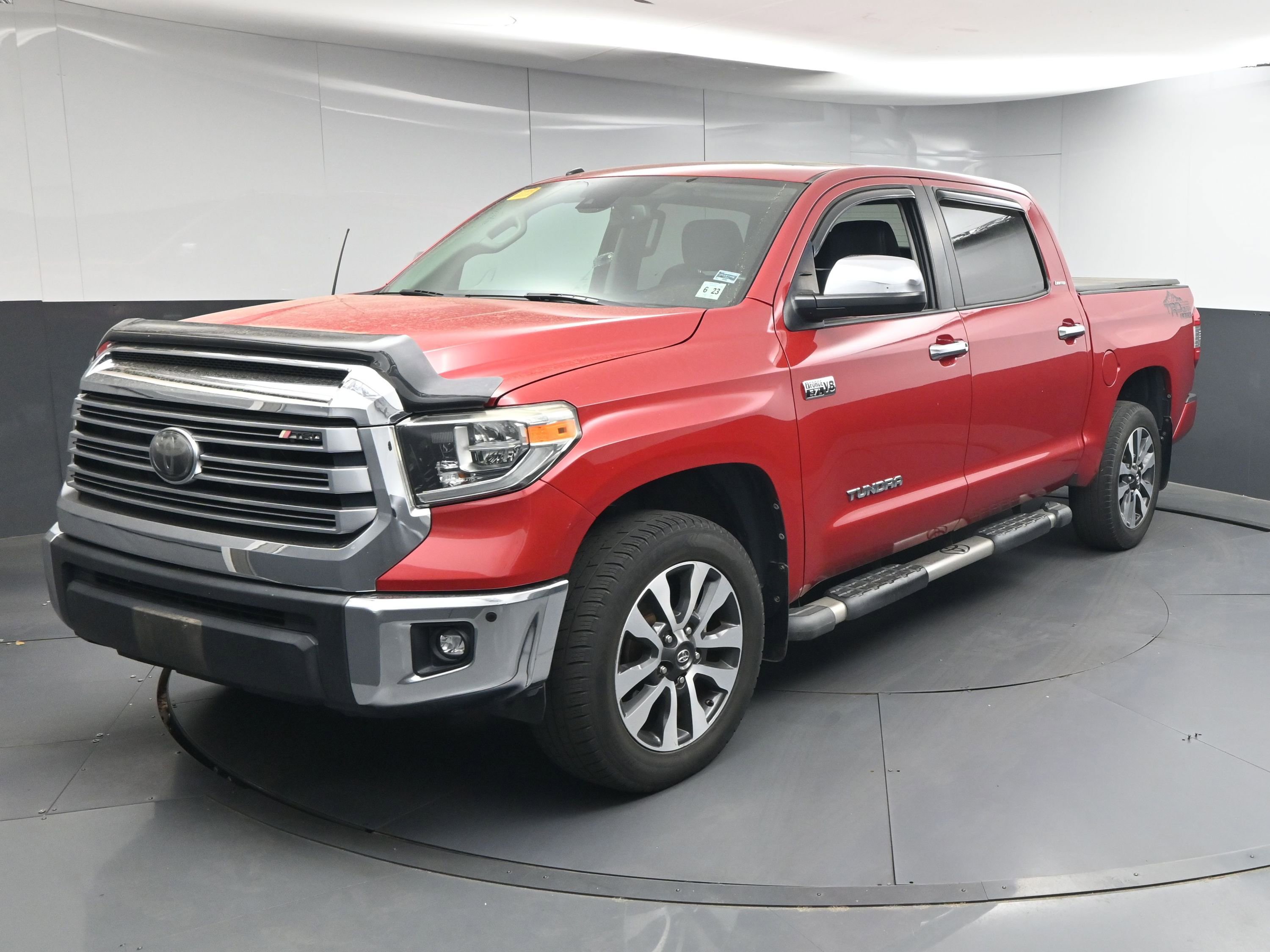 Used 2018 Toyota Tundra Limited w/ Limited Premium Package AWD/4WD image 4