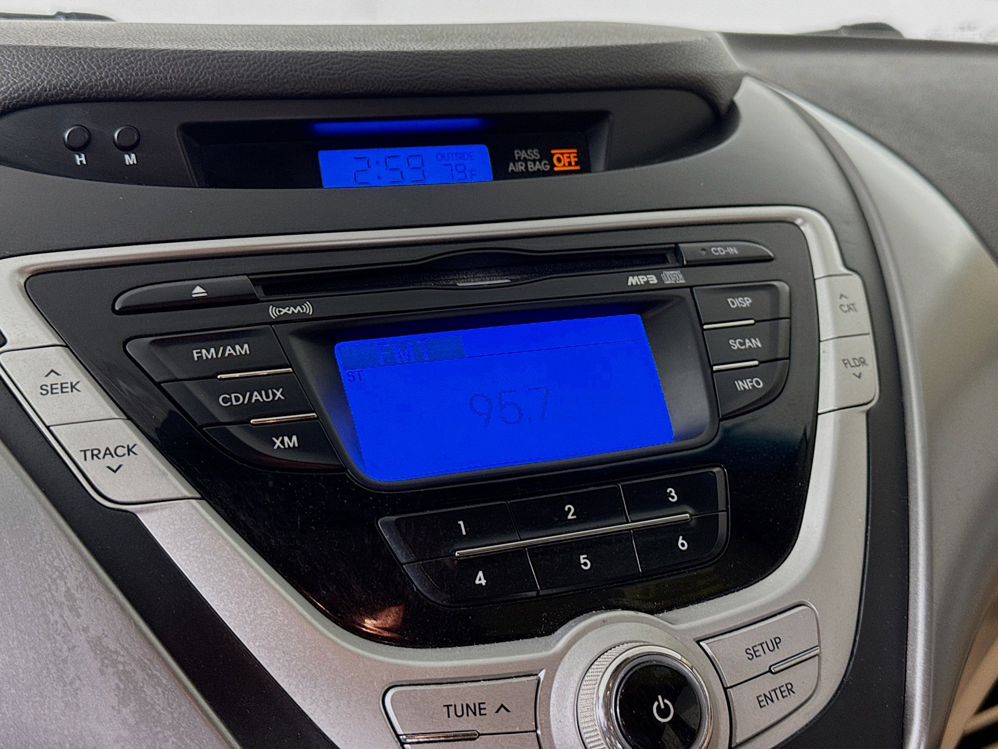Used 2011 Hyundai Elantra GLS FWD image 14