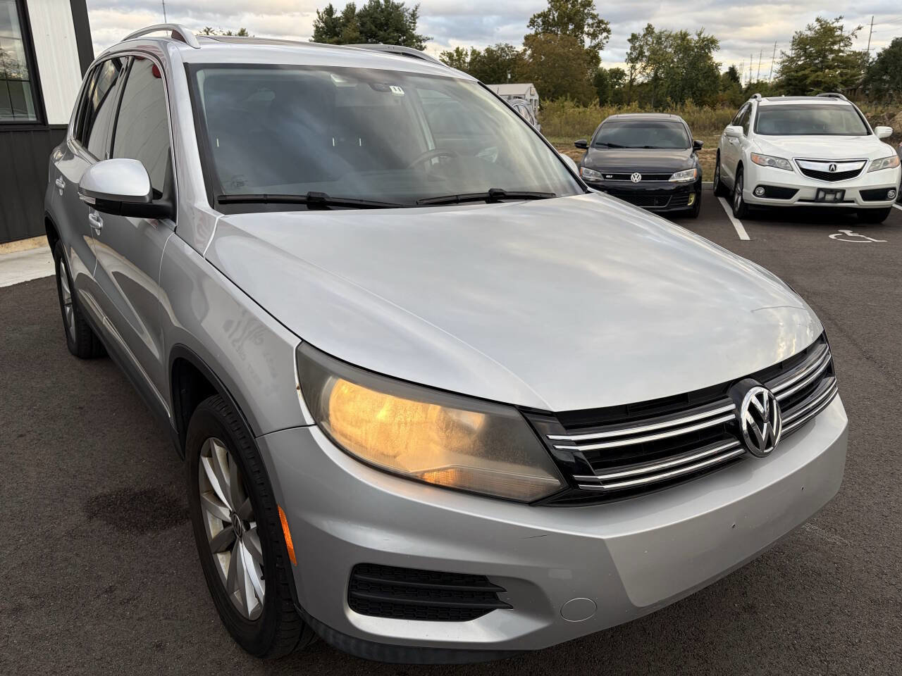 Used 2017 Volkswagen Tiguan Wolfsburg Edition image 4