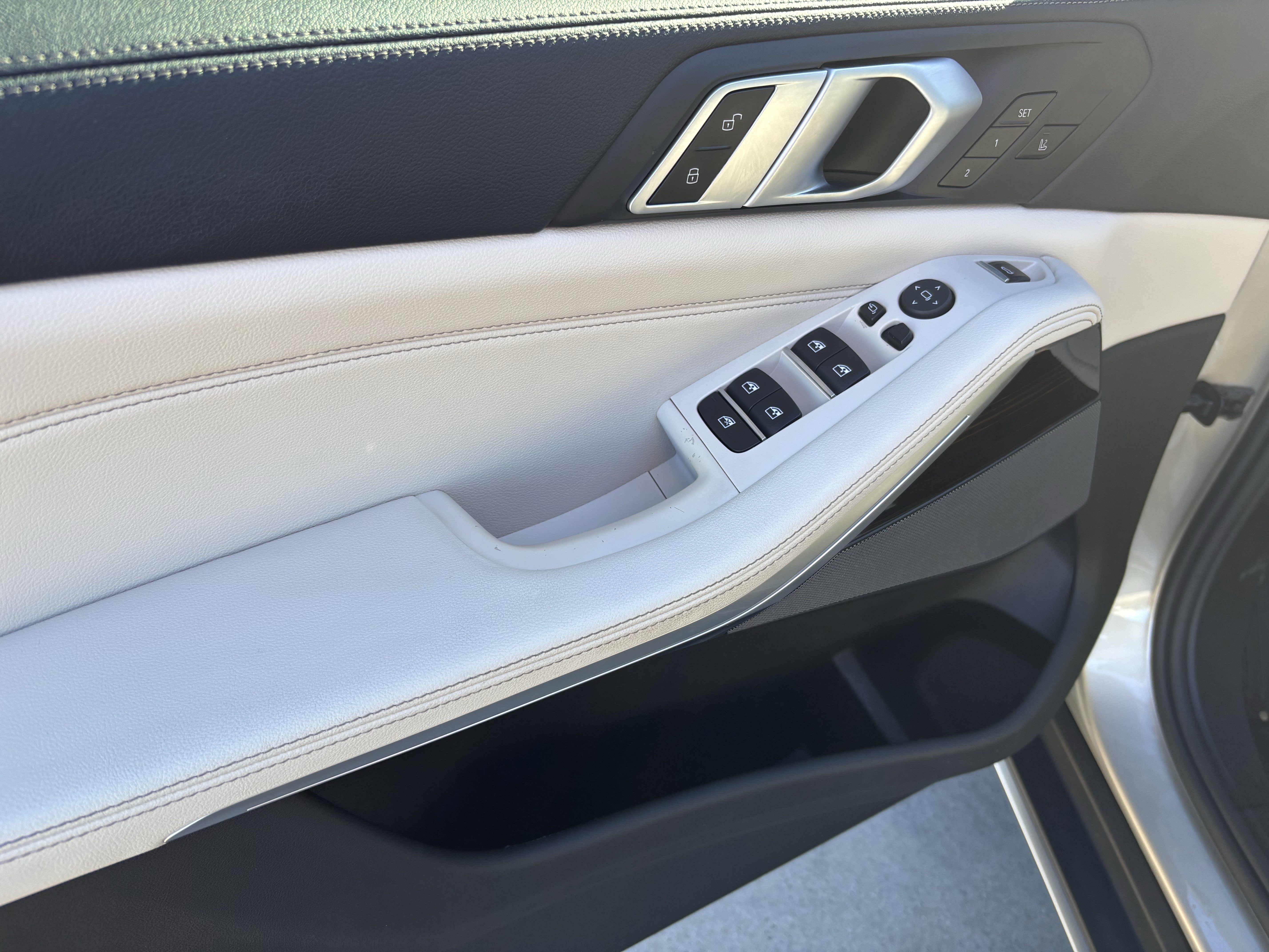 Used 2019 BMW X5 xDrive40i w/ Premium Package 2 image 14