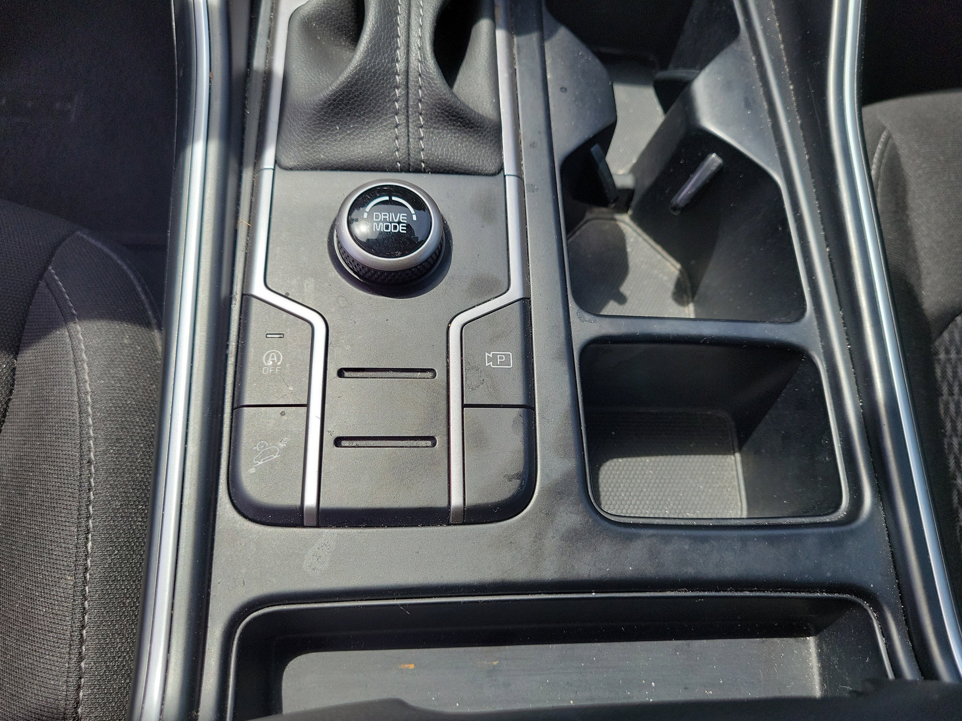 Used 2023 Kia Sorento LX image 30