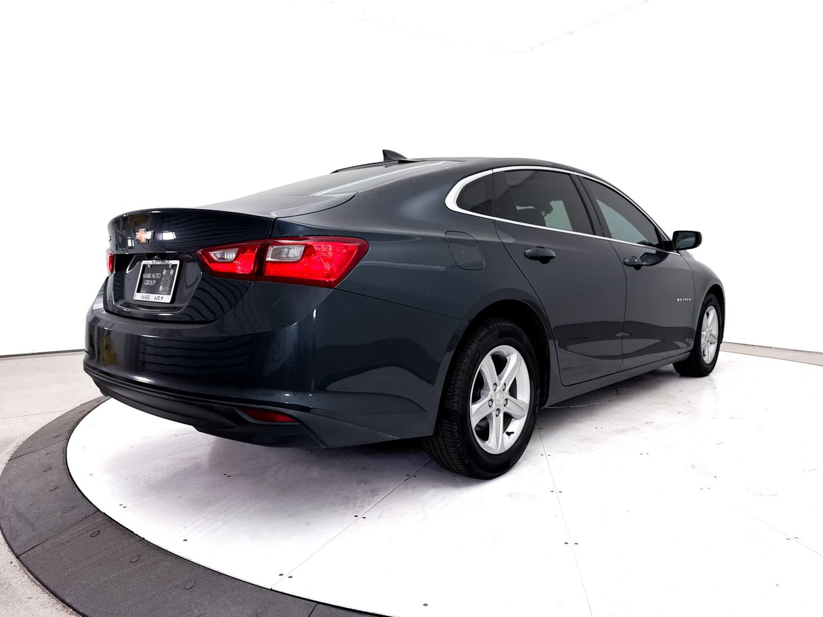 Used 2020 Chevrolet Malibu LS w/ LPO, Convenience Package 2 FWD image 10