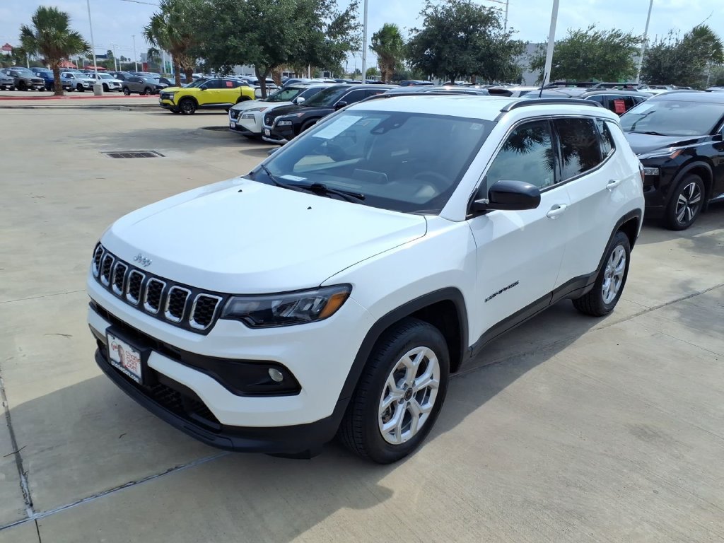 Used 2025 Jeep Compass Latitude