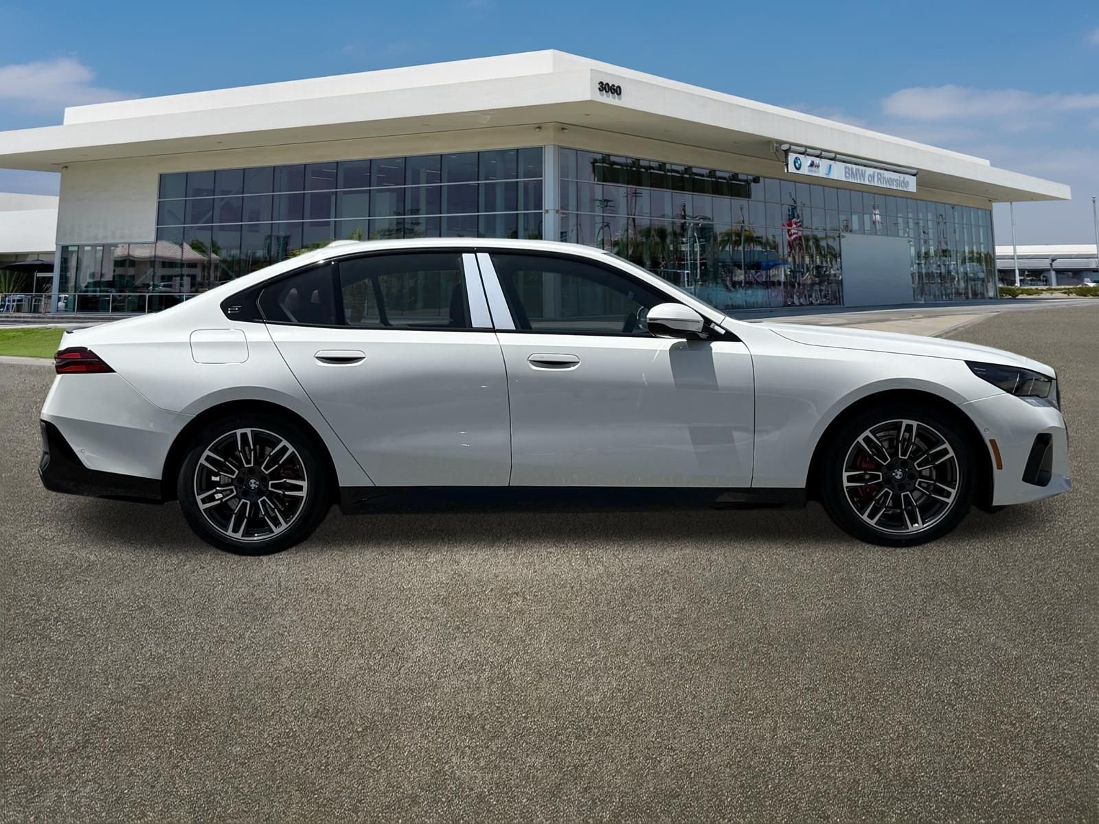 New 2027 BMW 530i RWD image 12