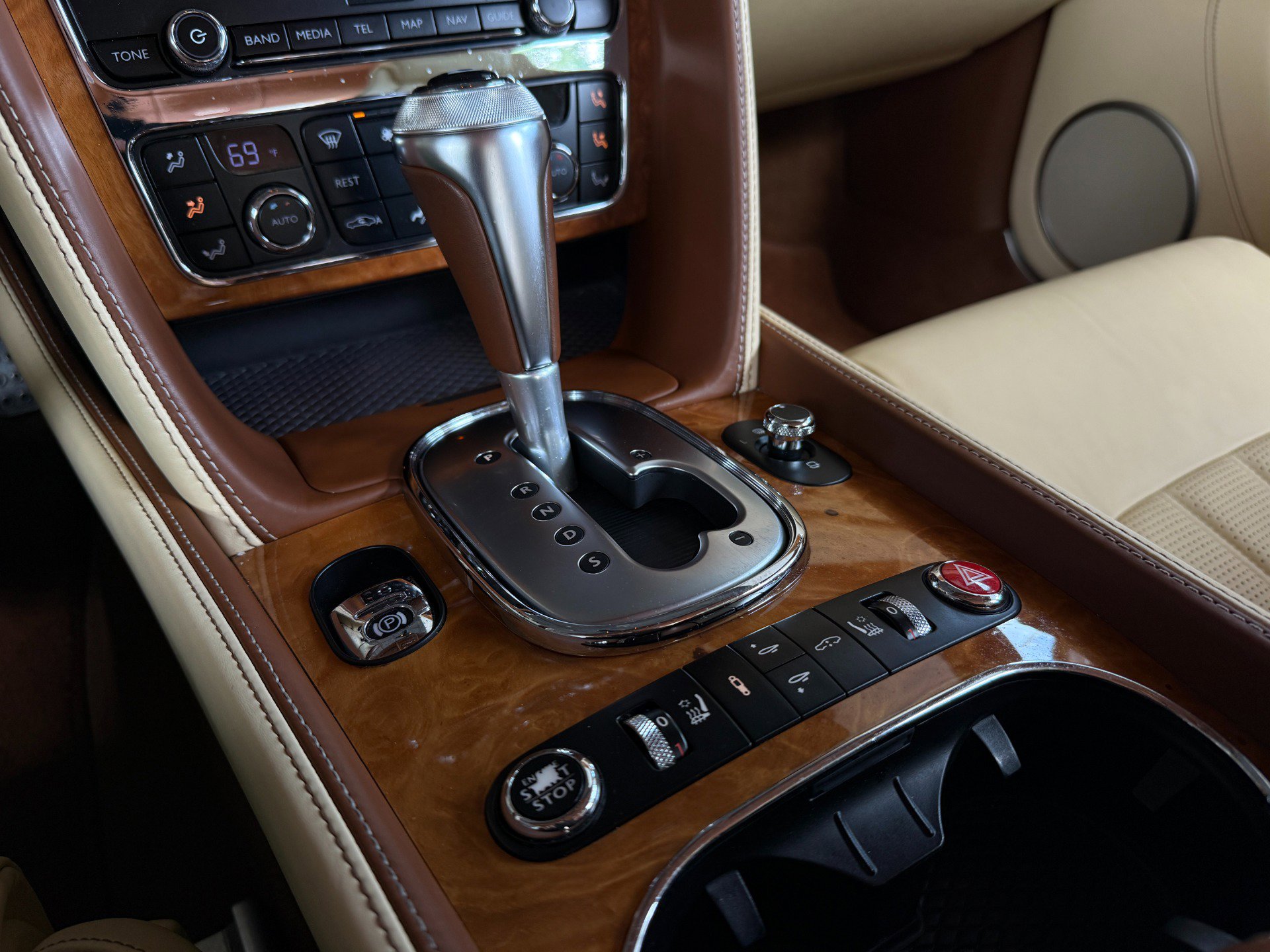 Used 2012 Bentley Continental GT AWD/4WD image 31
