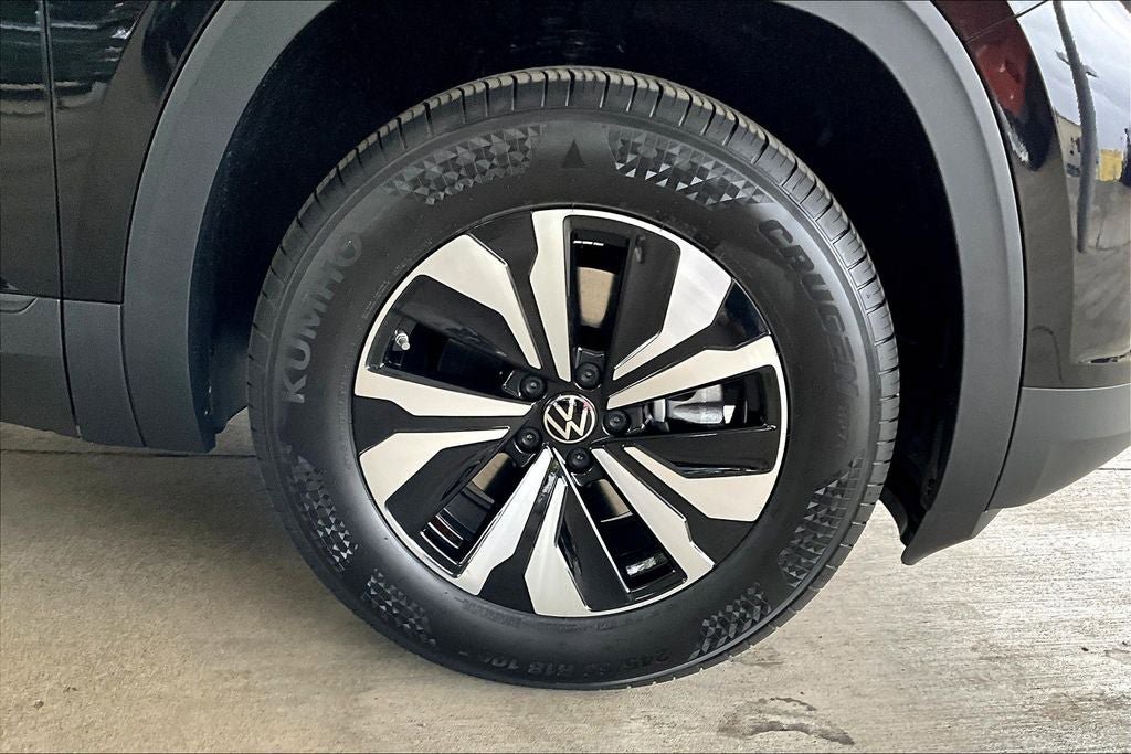 New 2026 Volkswagen Atlas Cross Sport SE image 8