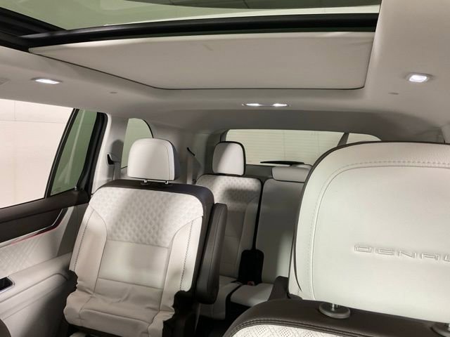Used 2024 GMC Acadia Denali image 39