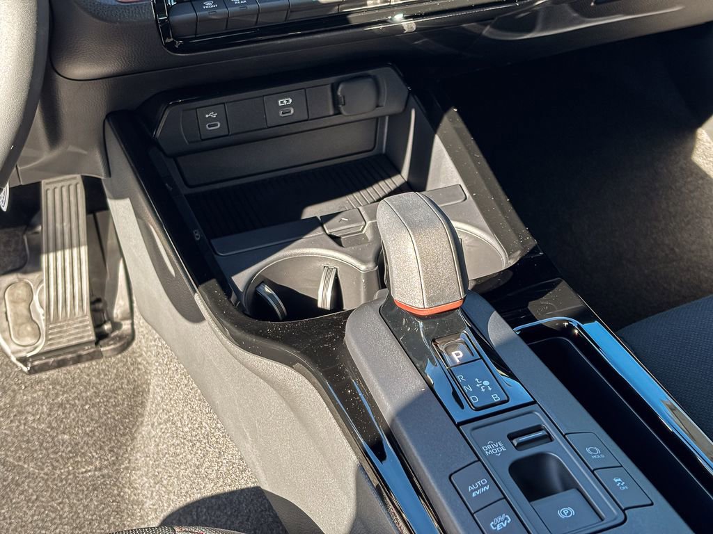 New 2026 Toyota Prius Plug-In Hybrid SE image 16