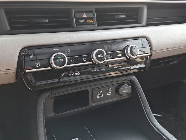 Used 2025 Honda Pilot Touring image 19